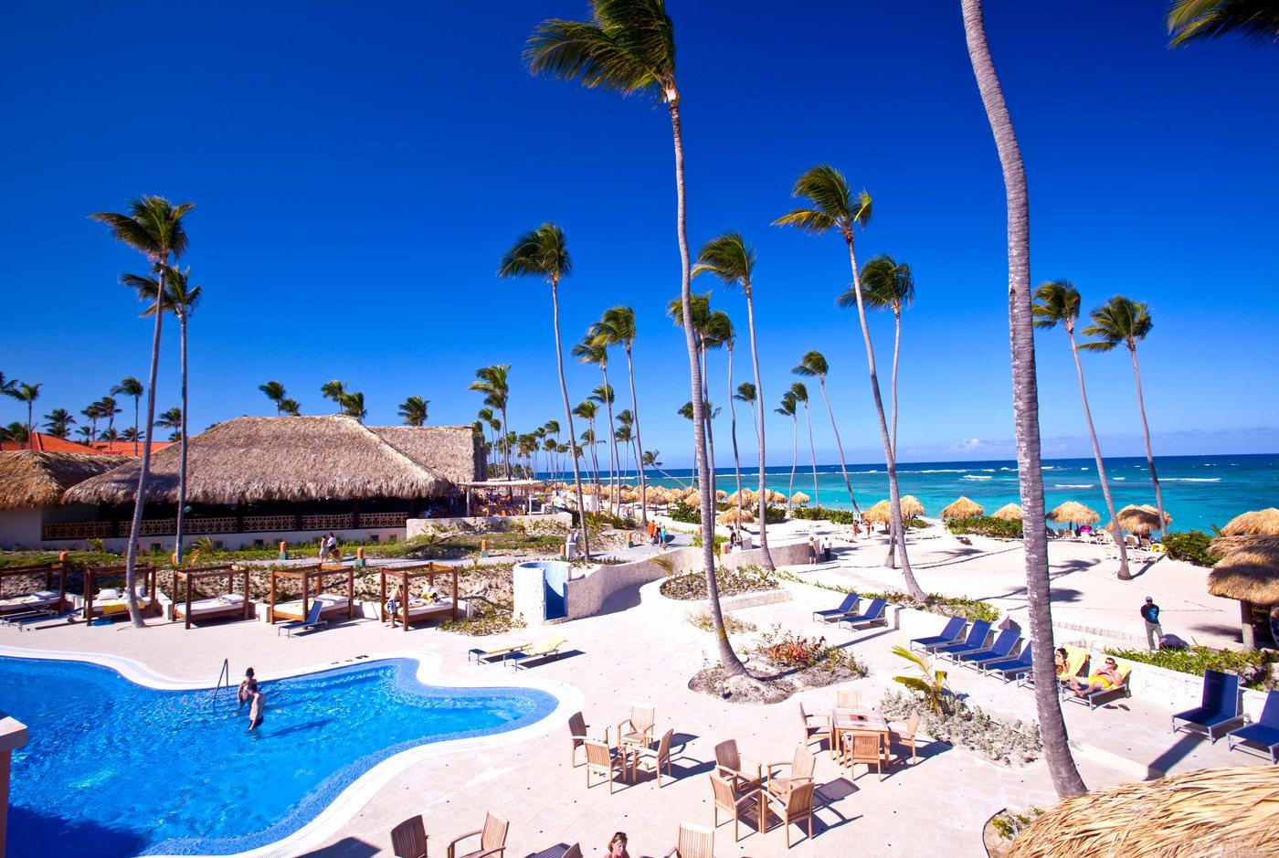 Bávaro Beach with palm trees and turquoise sea in Punta Cana