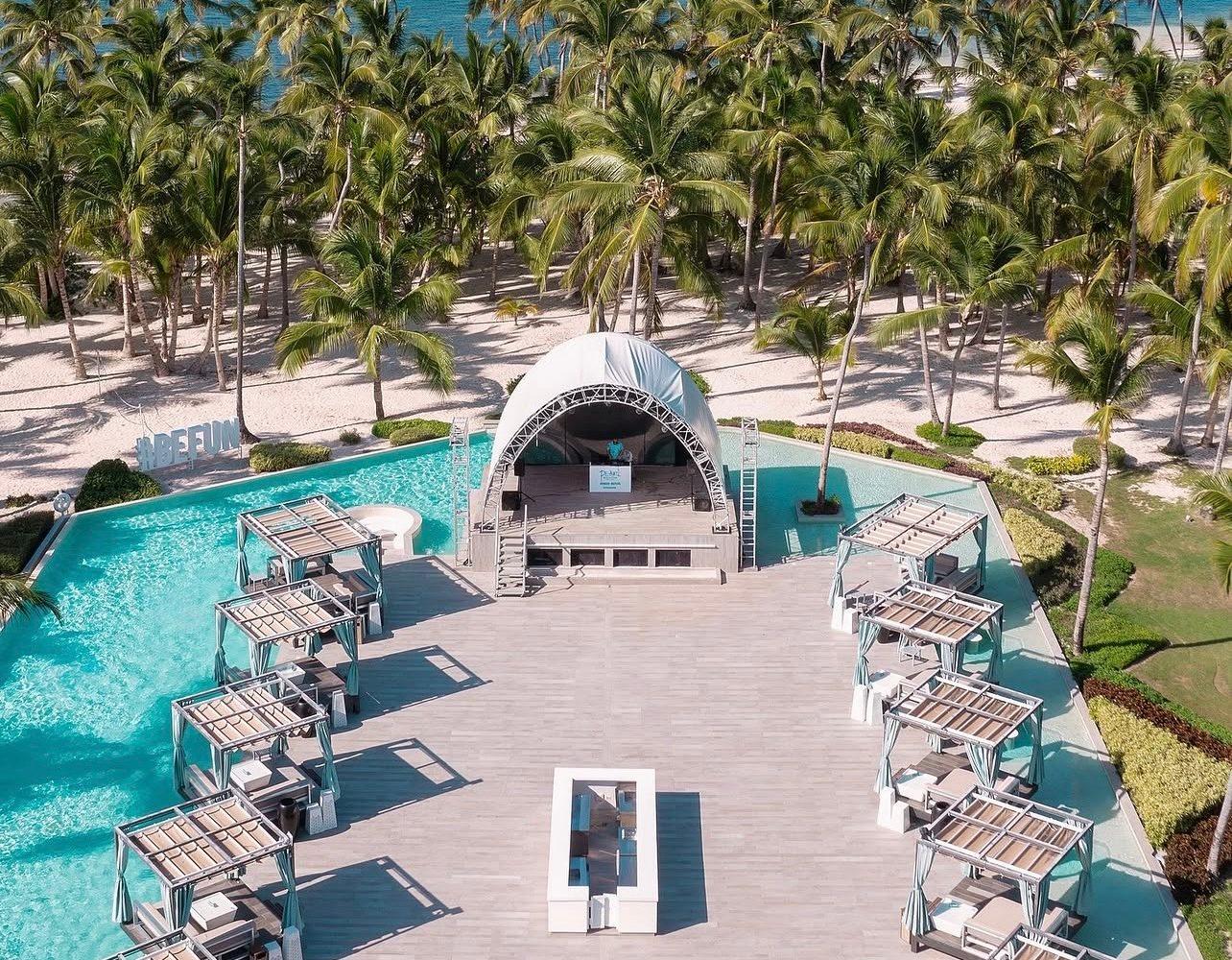 Pearl Beach Club